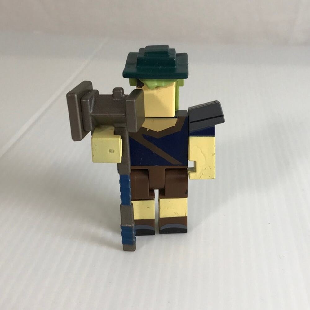 Jazwares Roblox Fantastic Frontier Fisticuffs Figure & Accessories No Code
